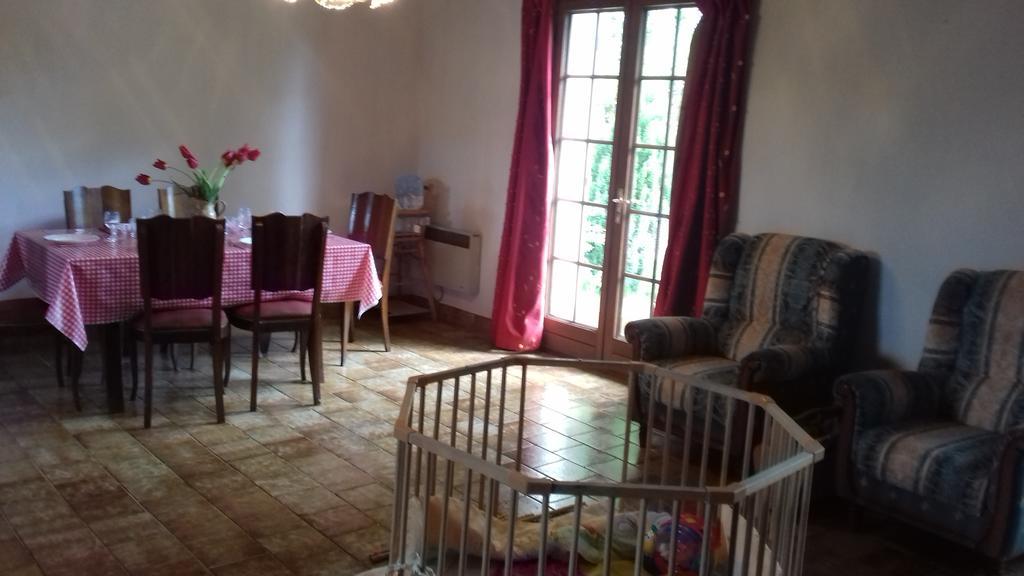 Gite Du Vieux Charme Villa Saint-Amand-en-Puisaye Exteriör bild