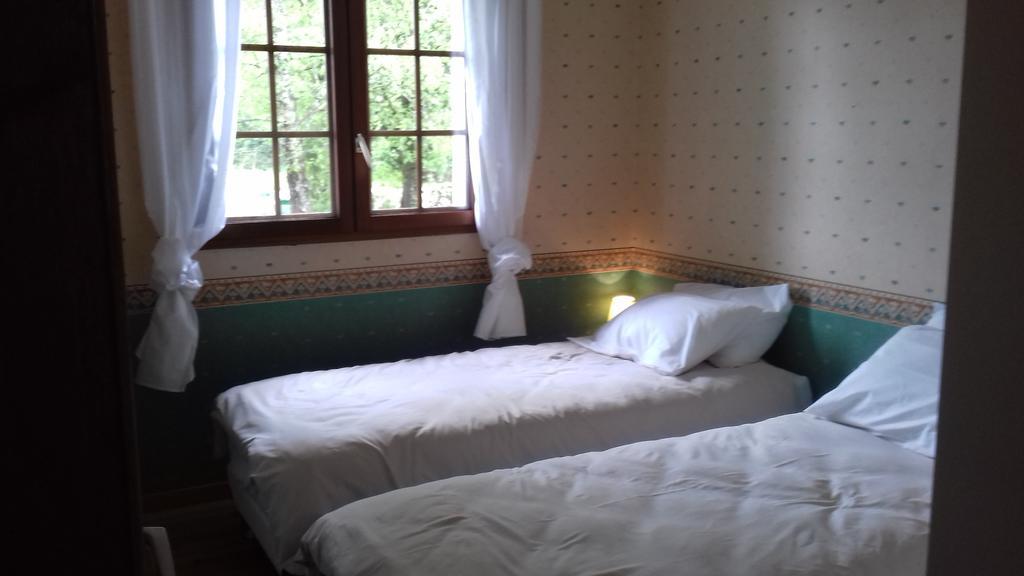 Gite Du Vieux Charme Villa Saint-Amand-en-Puisaye Exteriör bild