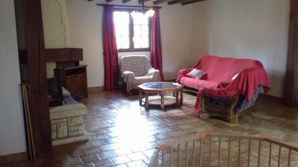 Gite Du Vieux Charme Villa Saint-Amand-en-Puisaye Exteriör bild